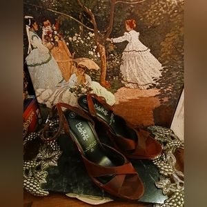 👠👠High Lights High Block Heel Shoes. Size 9 Women,A Fabulous Gift 🎁 😍